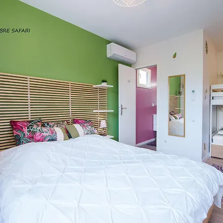 5 étoiles : Piscine Chauffée, 24 Pers., Proche - Fr-1-877-50