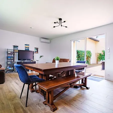 5 étoiles : Piscine Chauffée, 24 Pers., Proche - Fr-1-877-50 Villa *